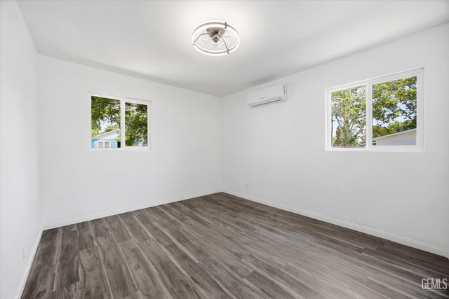 331 Harding Avenue, Bakersfield, CA 93308