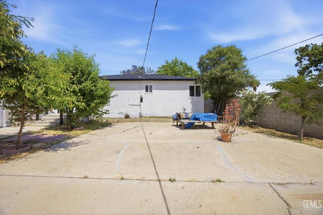 331 Harding Avenue, Bakersfield, CA 93308