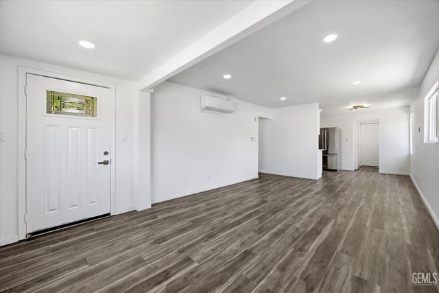 331 Harding Avenue, Bakersfield, CA 93308