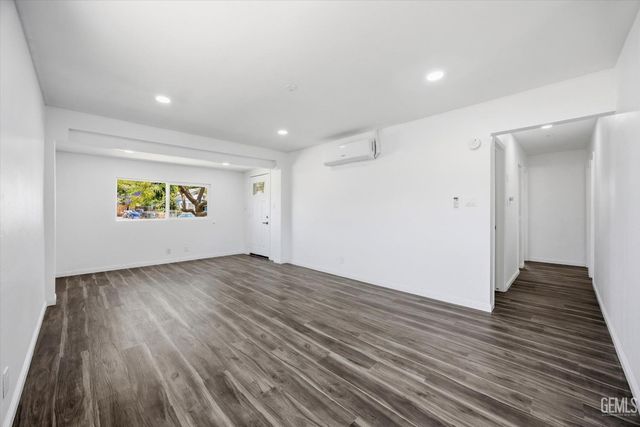 331 Harding Avenue, Bakersfield, CA 93308
