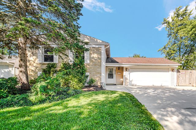 6988 Plumtree Lane, Hanover Park, IL 60133