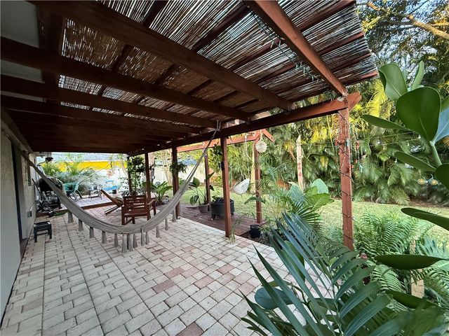 608 Atlantus Terrace, Sebastian, FL 32958