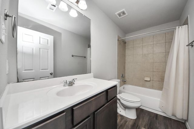 6409 Macroom Meadows Lane, Houston, TX 77048