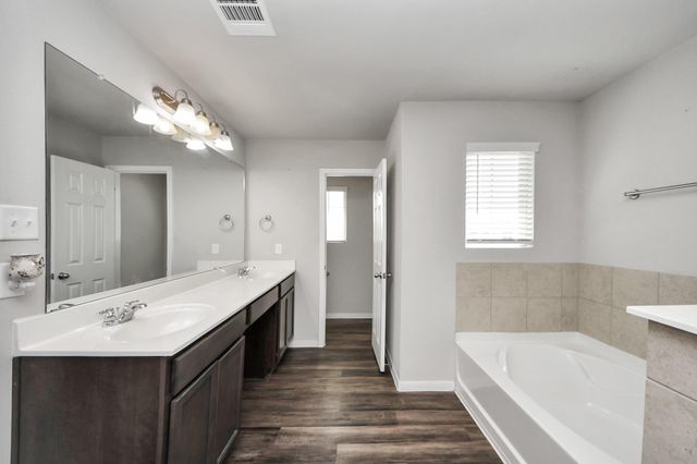 6409 Macroom Meadows Lane, Houston, TX 77048