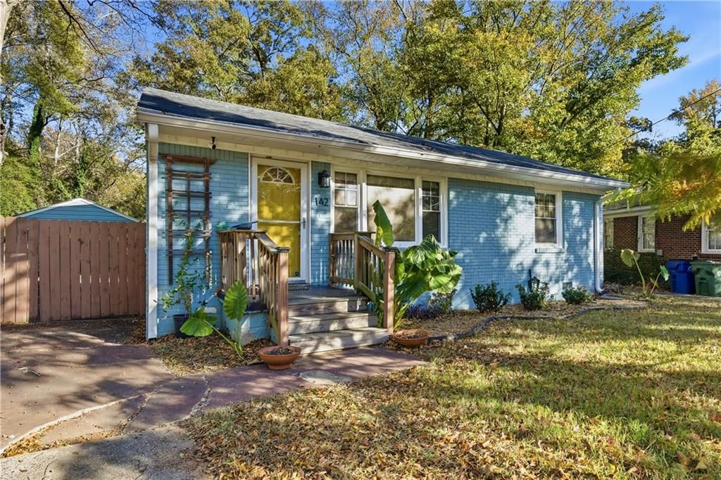 142 Woodbine SE Circle, Atlanta, GA 30317