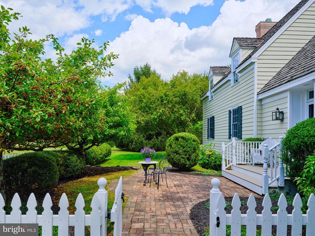 925 SERGEANTSVILLE RD, Stockton, NJ 08559