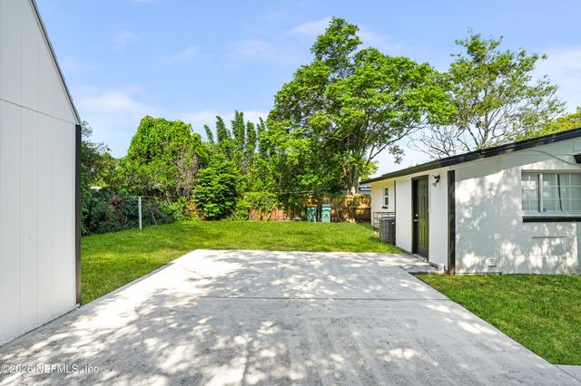 10762 DULAWAN Drive, Jacksonville, FL 32246