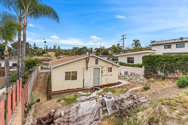 817 Juanita Street, Solana Beach, CA 92075