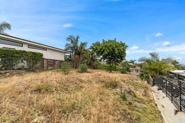 817 Juanita Street, Solana Beach, CA 92075