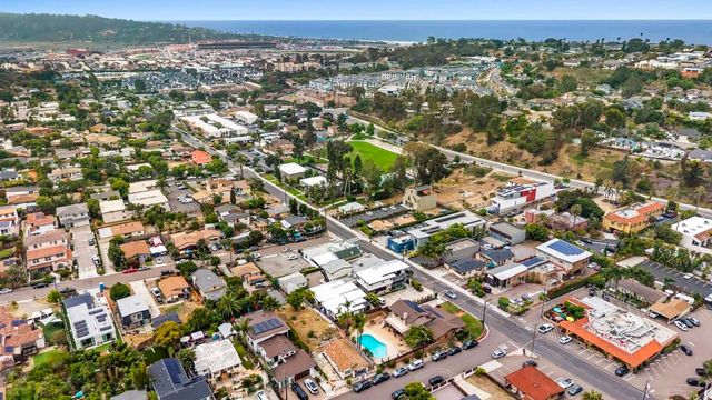 817 Juanita Street, Solana Beach, CA 92075