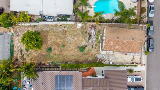 817 Juanita Street, Solana Beach, CA 92075