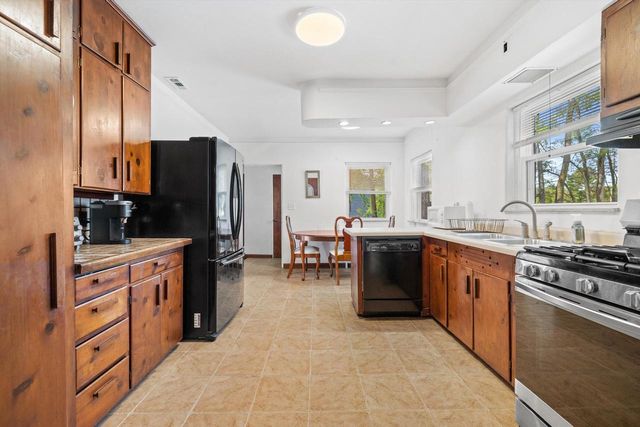 865 Sheridan ROAD, Kenosha, WI 53140