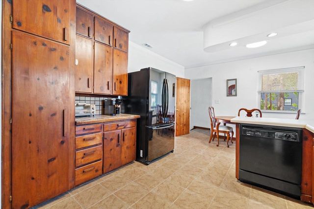 865 Sheridan ROAD, Kenosha, WI 53140