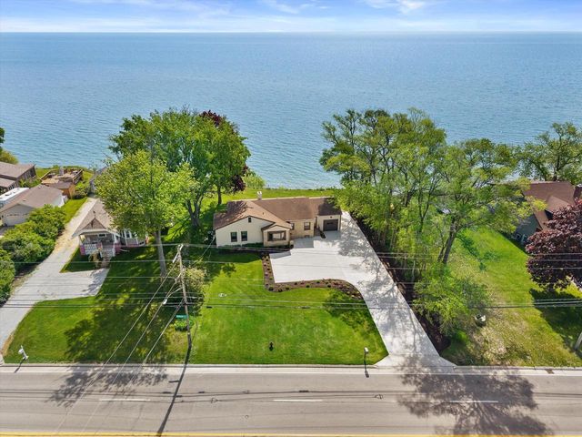 865 Sheridan ROAD, Kenosha, WI 53140