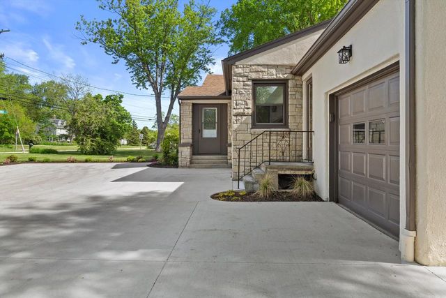 865 Sheridan ROAD, Kenosha, WI 53140