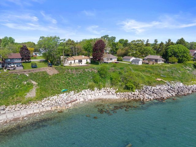 865 Sheridan ROAD, Kenosha, WI 53140