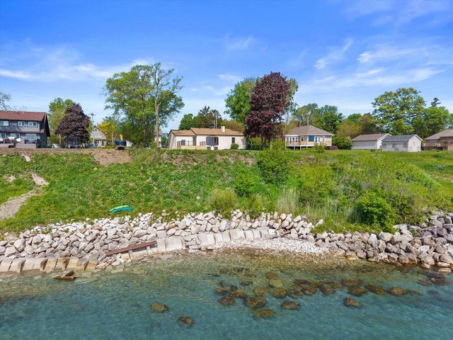 865 Sheridan ROAD, Kenosha, WI 53140