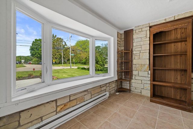 865 Sheridan ROAD, Kenosha, WI 53140