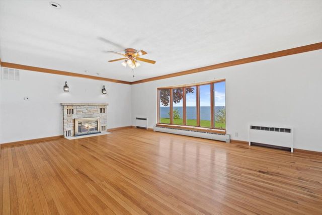 865 Sheridan ROAD, Kenosha, WI 53140