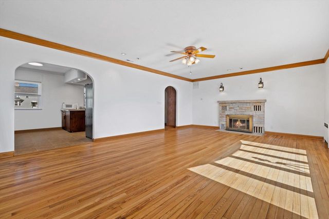 865 Sheridan ROAD, Kenosha, WI 53140
