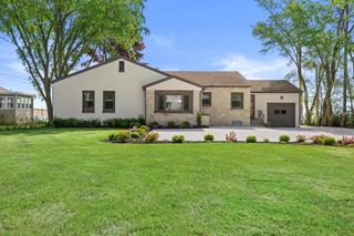 865 Sheridan ROAD, Kenosha, WI 53140