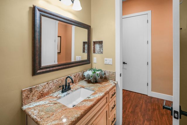 8856 Venikov Pl, Orangevale, CA 95662