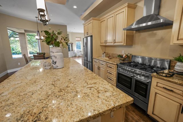 8856 Venikov Pl, Orangevale, CA 95662