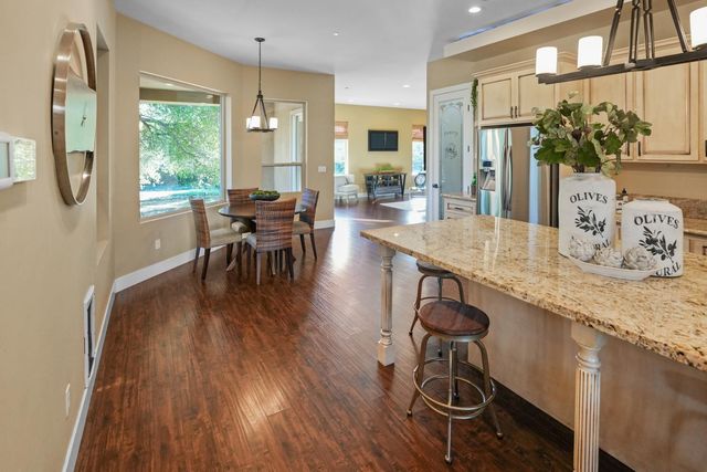 8856 Venikov Pl, Orangevale, CA 95662