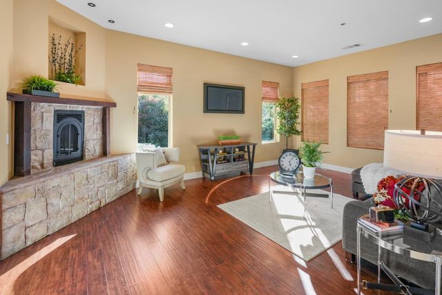 8856 Venikov Pl, Orangevale, CA 95662