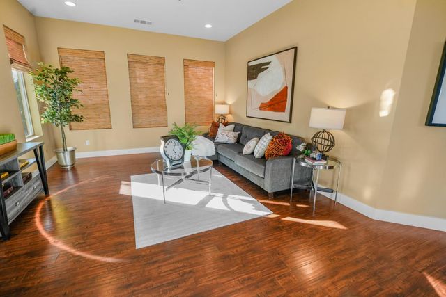 8856 Venikov Pl, Orangevale, CA 95662