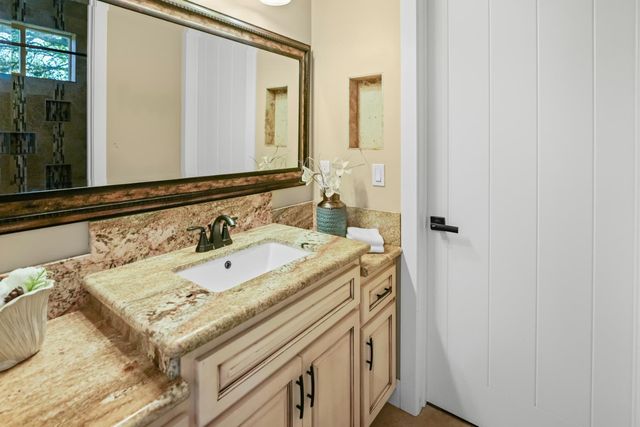 8856 Venikov Pl, Orangevale, CA 95662