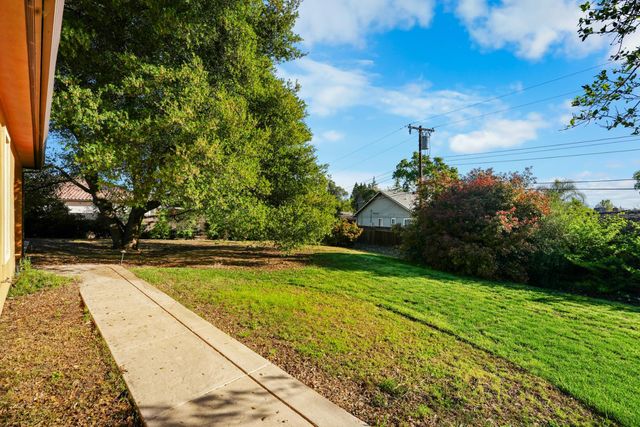 8856 Venikov Pl, Orangevale, CA 95662