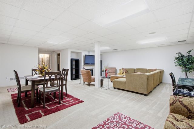 40781 Lenox Park Drive, Novi, MI 48377