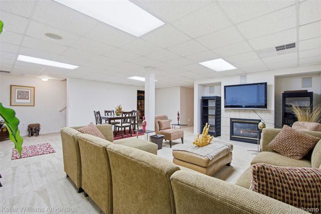 40781 Lenox Park Drive, Novi, MI 48377