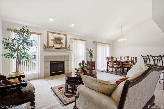 40781 Lenox Park Drive, Novi, MI 48377