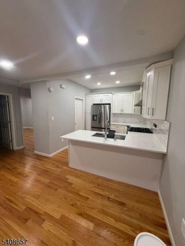 586 N 11Th St, Newark City, NJ 07107