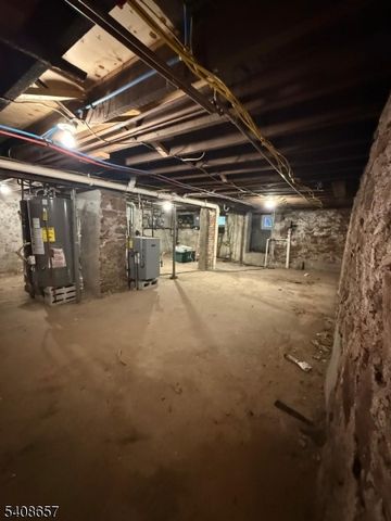 586 N 11Th St, Newark City, NJ 07107