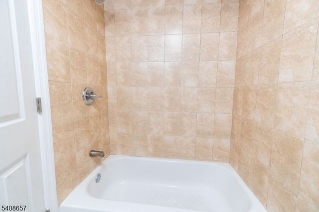 586 N 11Th St, Newark City, NJ 07107