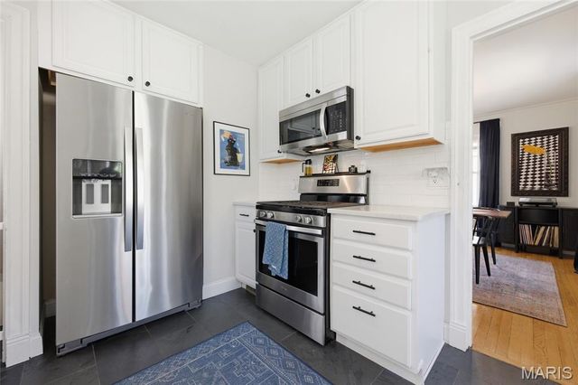 7049 Pershing Avenue, University City, MO 63130