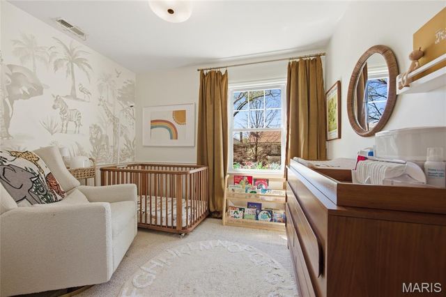 7049 Pershing Avenue, University City, MO 63130