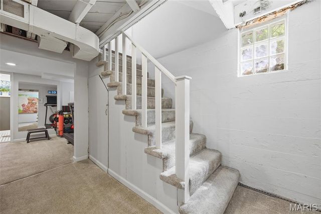 7049 Pershing Avenue, University City, MO 63130