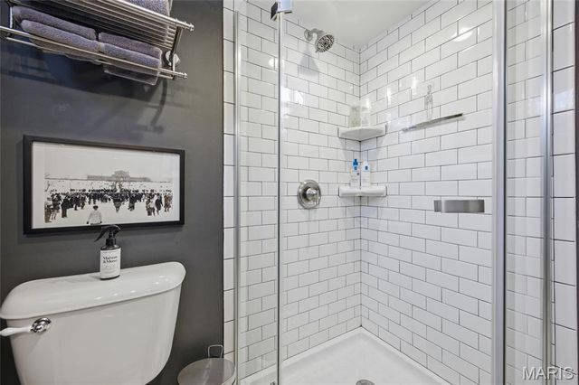 7049 Pershing Avenue, University City, MO 63130