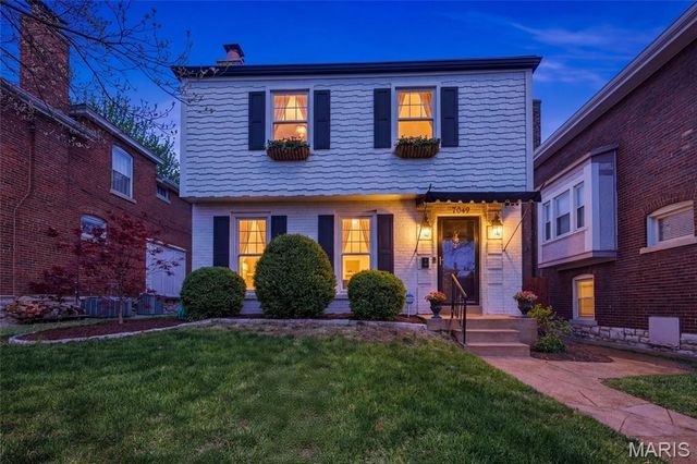 7049 Pershing Avenue, University City, MO 63130