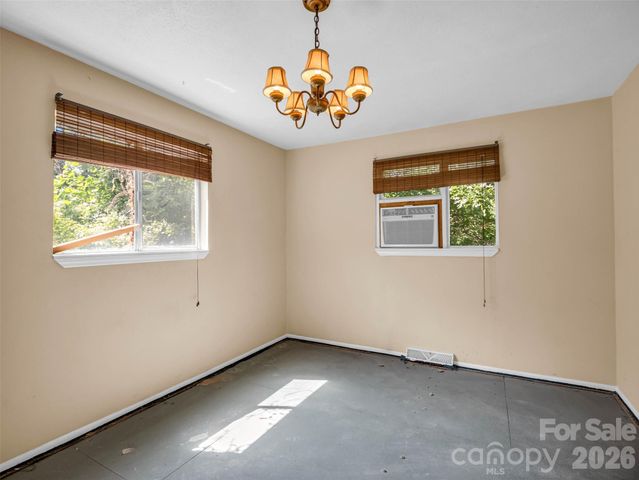 1317 Hyman Avenue, Hendersonville, NC 28792