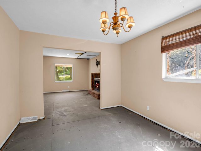 1317 Hyman Avenue, Hendersonville, NC 28792