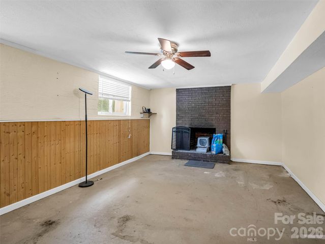 1317 Hyman Avenue, Hendersonville, NC 28792