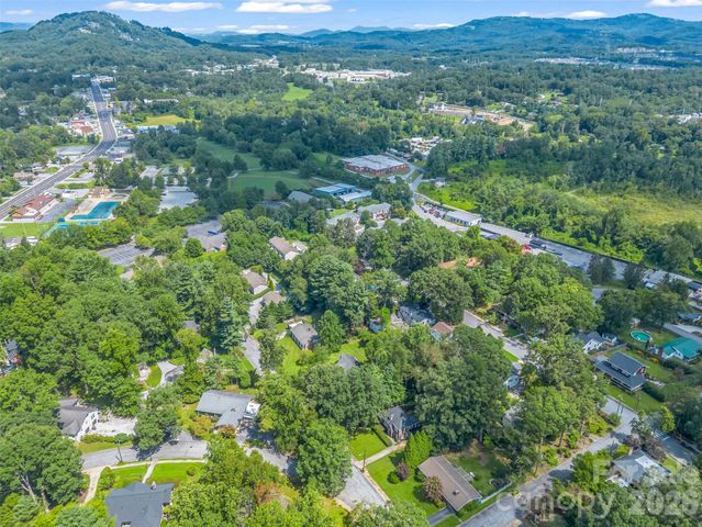 1317 Hyman Avenue, Hendersonville, NC 28792