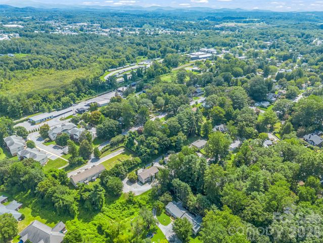 1317 Hyman Avenue, Hendersonville, NC 28792