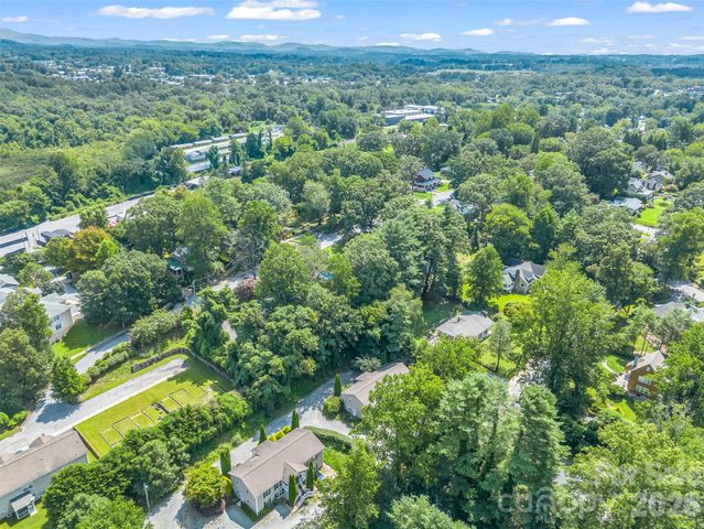 1317 Hyman Avenue, Hendersonville, NC 28792