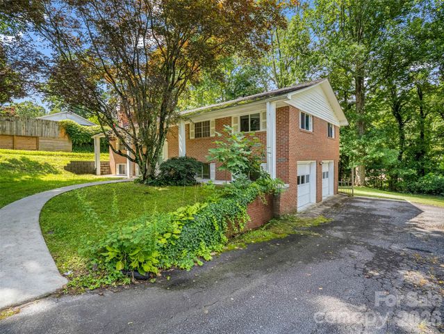 1317 Hyman Avenue, Hendersonville, NC 28792